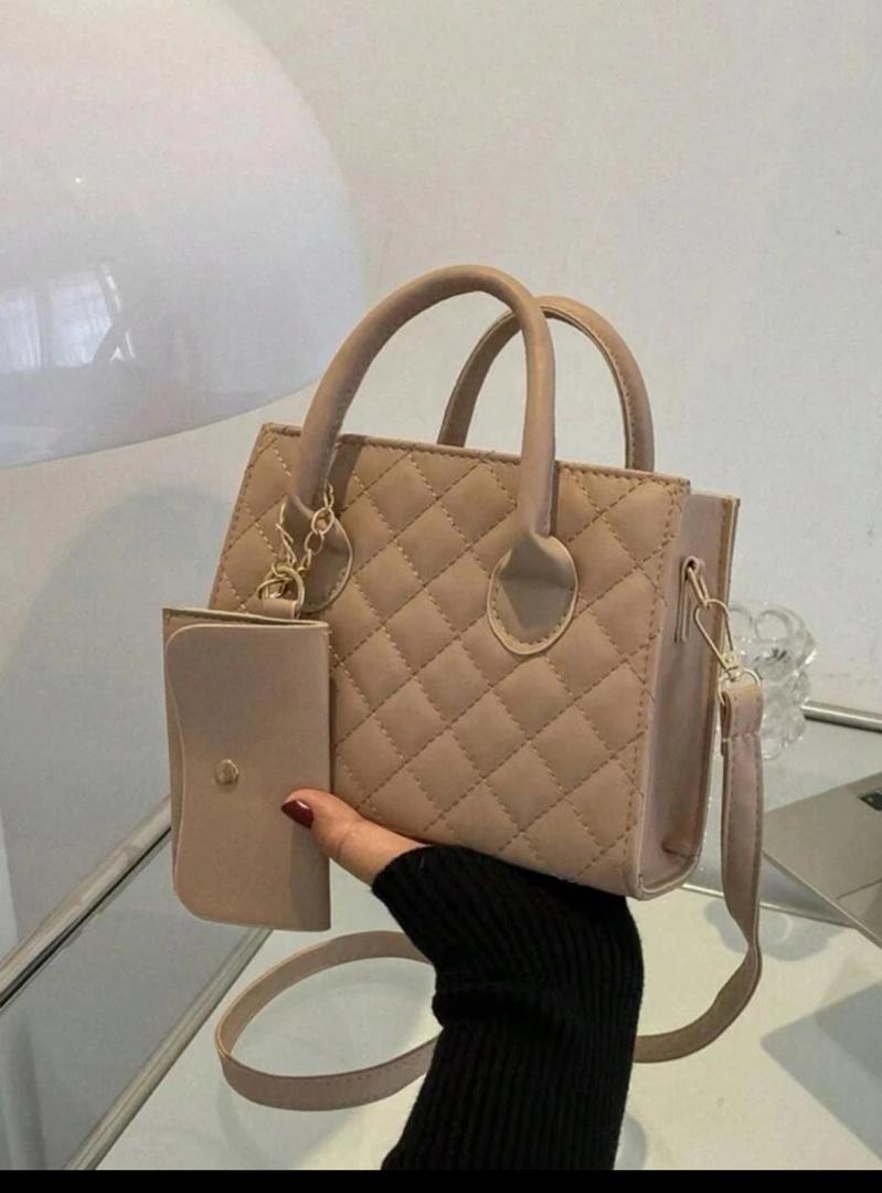 cartera beige